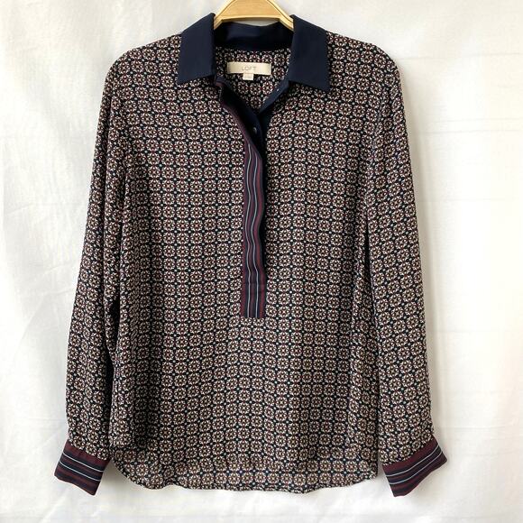 Ann Taylor LOFT Floral Button Up Shirts Women S Lot of 2 Navy Wine Career Preppy - Picture 3 of 9